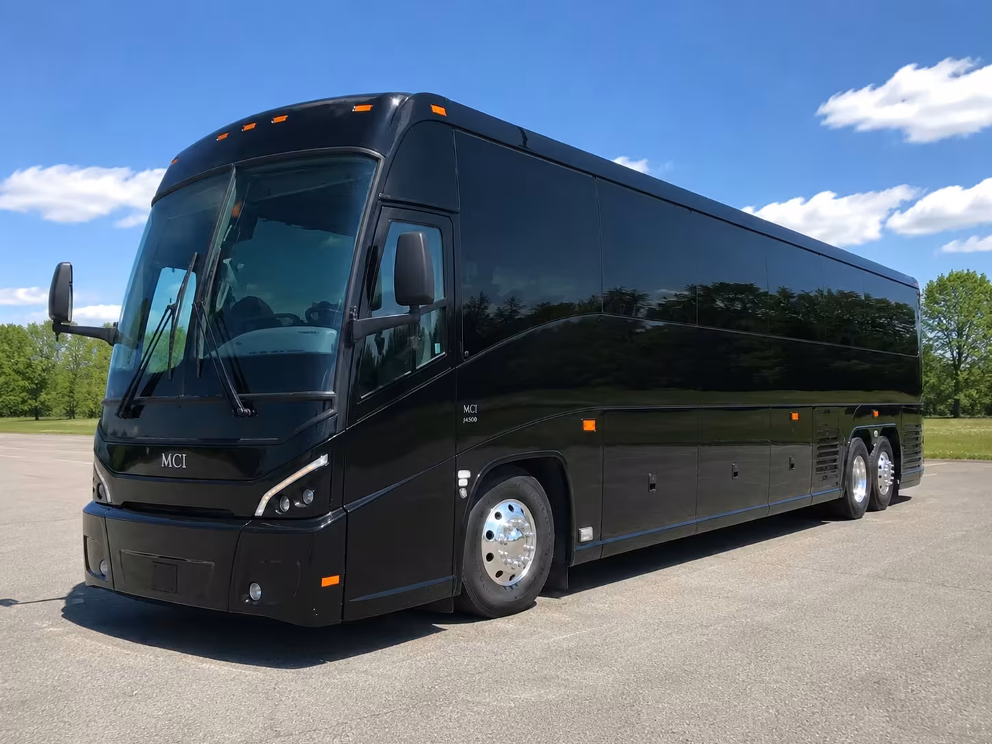 charter bus shuttles between san marcos and camp pendleton