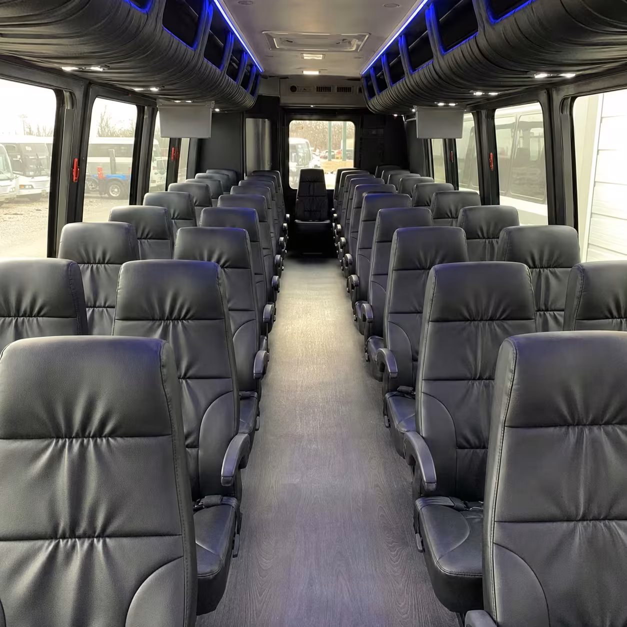 san marcos 25 passenger minibus rental